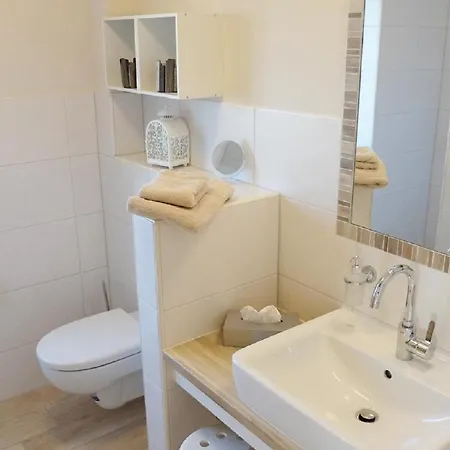 Farm stay Kuestenhaus Pommerby (Gelting)